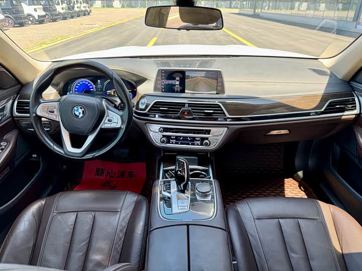 BMW 7 Series 730Li люкс — фото 9