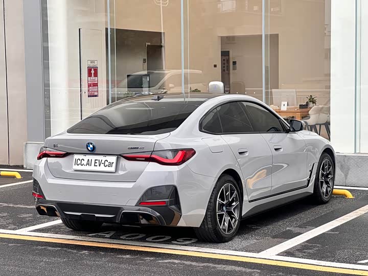 BMW i 4 2023 e Drive 35 — фото 18