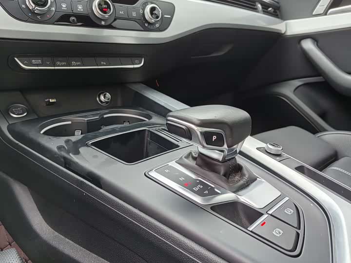 Audi A4L 2024 40 TFSI — фото 18