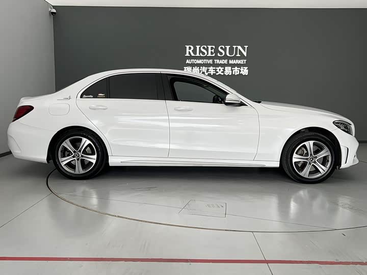 Mercedes-Benz C-Class 2020 C 260 L — фото 15