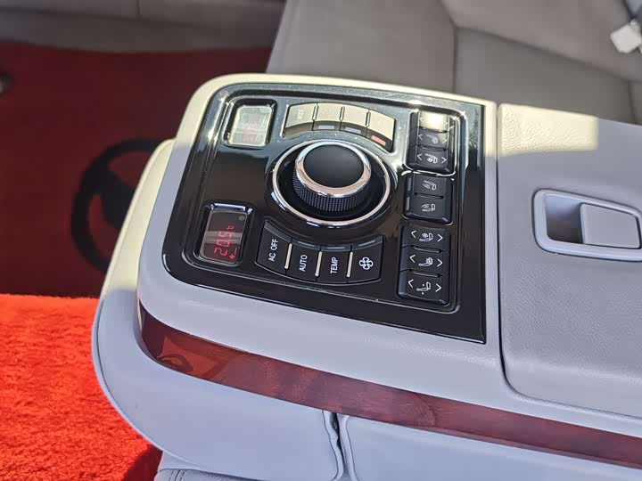 Hongqi H7 2015 2.0 T Luxury — фото 15