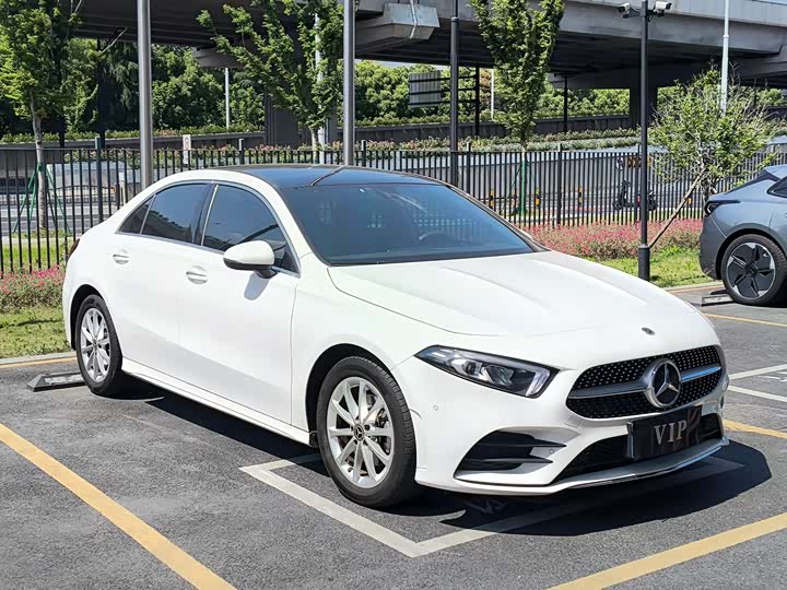 Mercedes-Benz A-Class 2021 A 200 L — фото 3