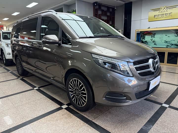 Mercedes-Benz V-Class 2017 V 260 — фото 3