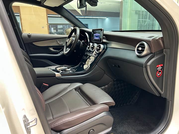 Mercedes-Benz GLC 200 L 4MATIC — фото 7