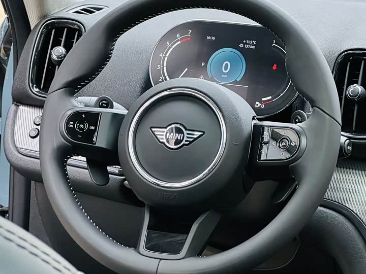 MINI Countryman — фото 14