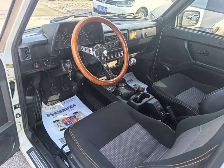 Lada NIVA 2017 1.7 L MT — фото 4
