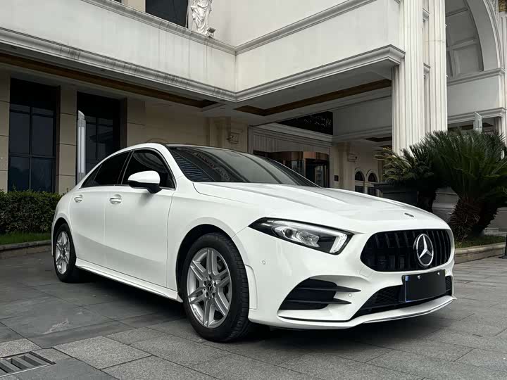Mercedes-Benz A-Class 2021 A 200 L — фото 2