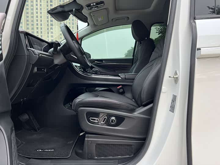 Trumpchi M8 2024 400 T — фото 9