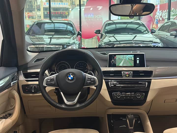BMW X1 2018 x Drive 25 Li Luxury — фото 12