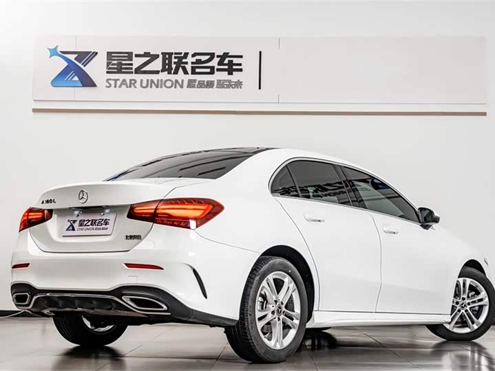 Mercedes-Benz A-Class 2024 A 180 L — фото 7