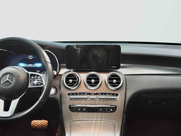 Mercedes-Benz GLC 2021 GLC 260 L 4 MATIC Luxury — фото 20