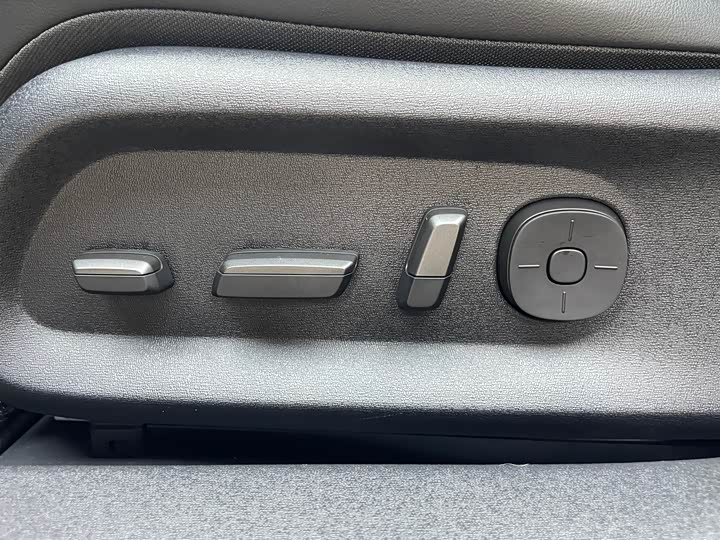 NIO ET5T 2024 75k Wh Touring — фото 19