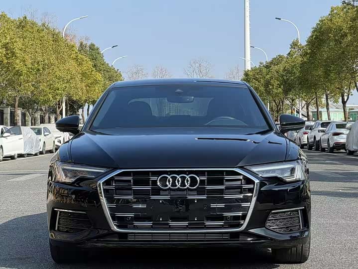 Audi A6L 2022 40 TFSI — фото 2