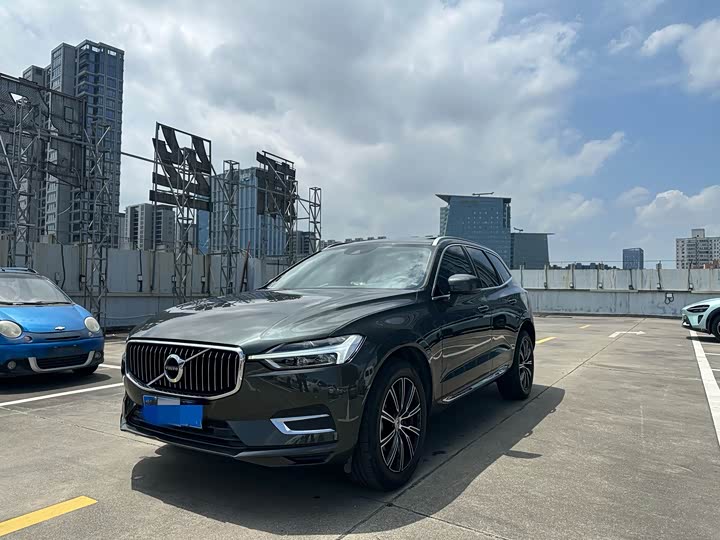 Volvo XC60 2020 T 5 4 WD — фото 1