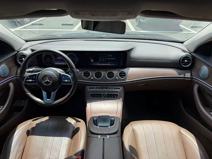 Mercedes-Benz E-Class 2019 E 320 L 4 MATIC — фото 4