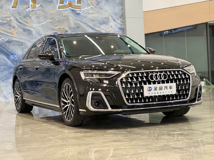 Audi A8 2024 A 8 L 55 TFSI quattro Flagship — фото 3