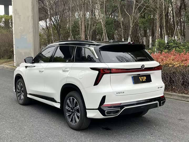 Changan CS75 PLUS 2023 1.5 T ATPremium — фото 4