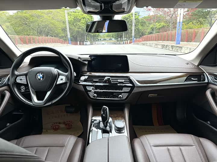 BMW 5 Series 525Li люкс-пакет — фото 10