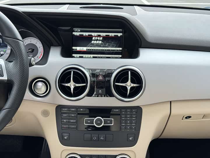 Mercedes-Benz GLK-Class 2015 GLK 300 4 MATIC — фото 13