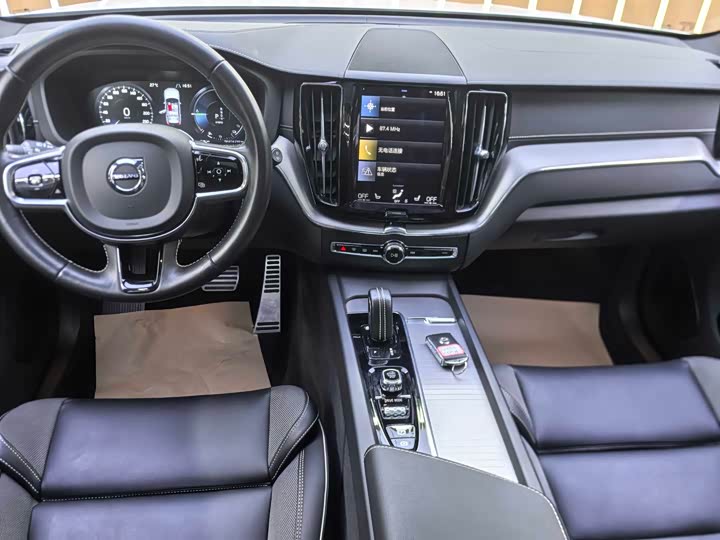 Volvo XC60 Hybrid 2021 T 8 E Hybrid — фото 5