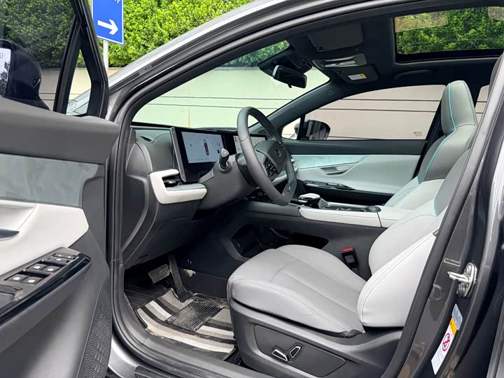 Changan UNI-T 2023 1.5 T Premium — фото 4