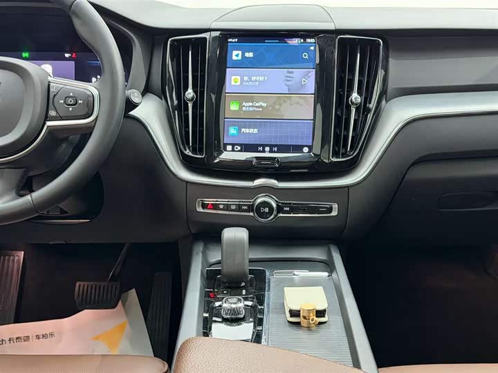 Volvo XC60 2022 B 5 4 WD — фото 25