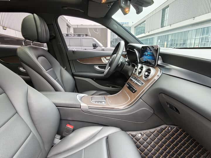 Mercedes-Benz GLC 2022 GLC 260 L 4 MATIC Luxury — фото 21