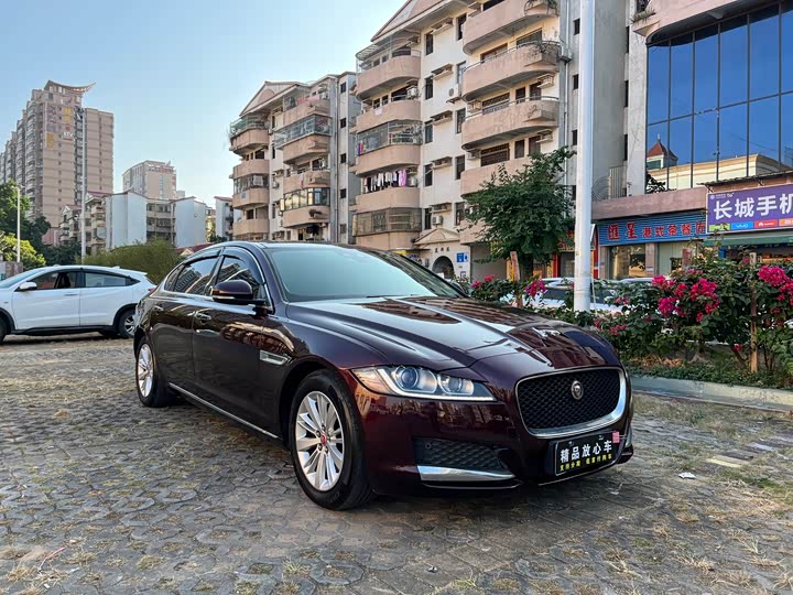 Jaguar XFL 2017 XFL 2.0 T 240 PS — фото 1