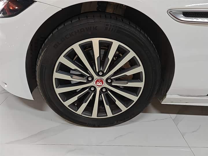 Jaguar XEL 2020 2.0 T 200 PS R-DYNAMIC — фото 23