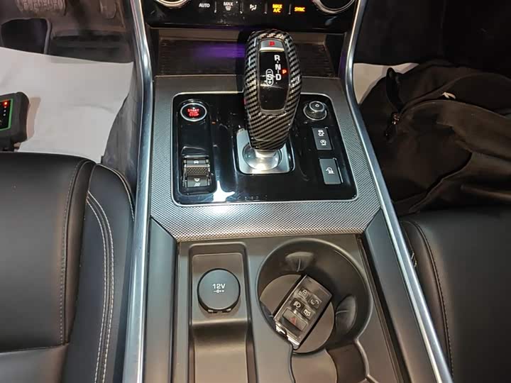 Jaguar XEL 2020 2.0 T 200 PS R-DYNAMIC — фото 14
