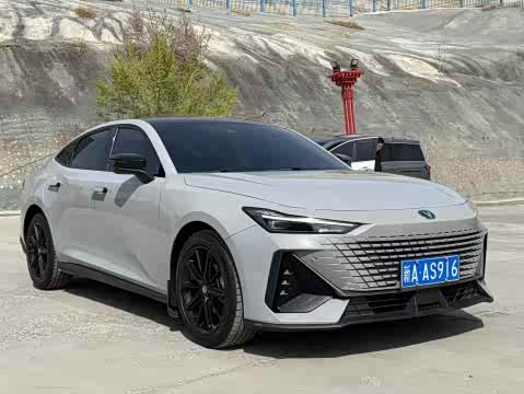Changan UNI-V 2024 1.5 T Premium — фото 10