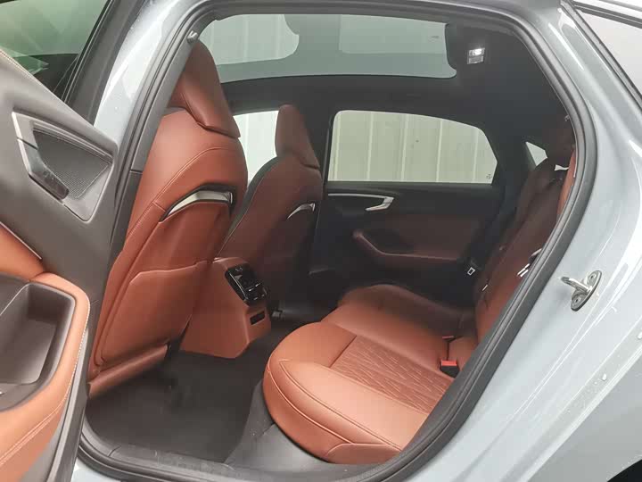 Audi A5L 2026 2.0 T Plus — фото 6