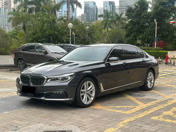 BMW 7-Series 2016 740 Li Leading