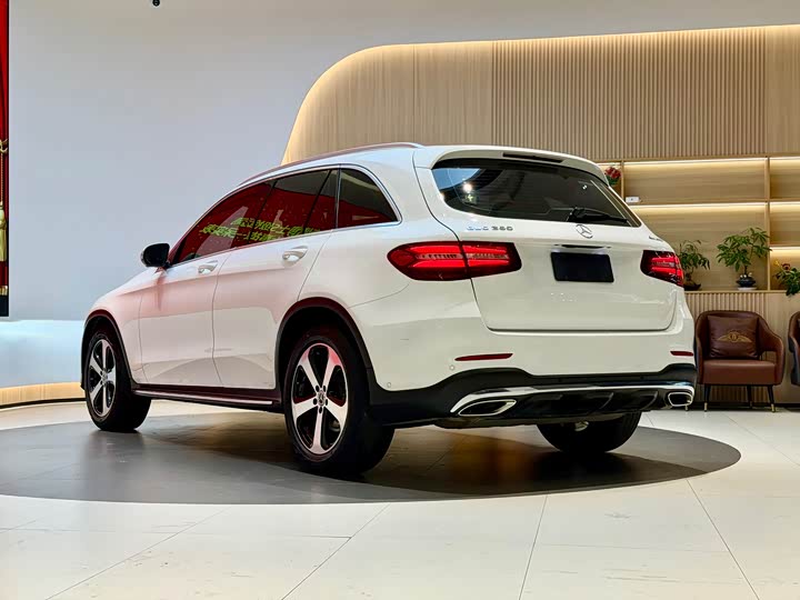 Mercedes-Benz GLC 2018 GLC 260 4 MATIC Luxury — фото 17
