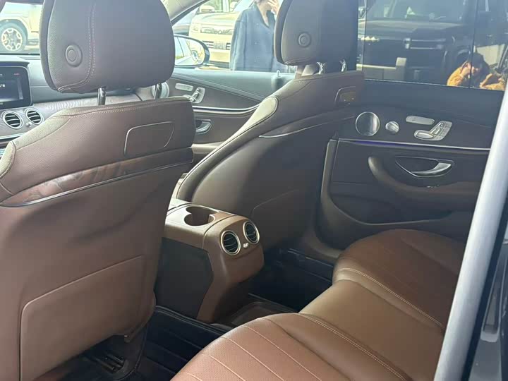 Mercedes-Benz E-Class 2017 E 300 L Luxury — фото 6