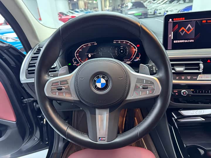 BMW X3 xDrive30i продвинутая M — фото 7