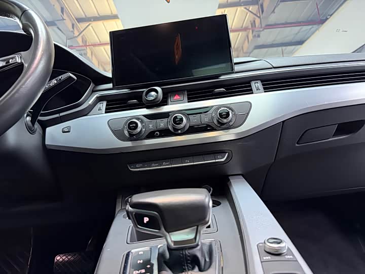 Audi A4L 40 TFSI стиль-динамик — фото 14
