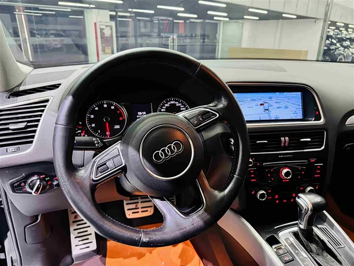 Audi Q5 2016 40 TFSI — фото 15