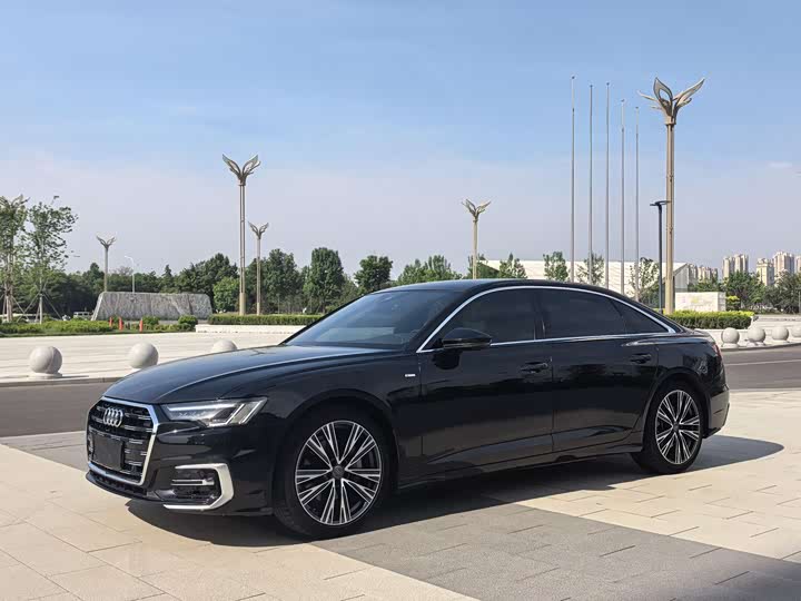 Audi A6L 2021 40 TFSI — фото 1