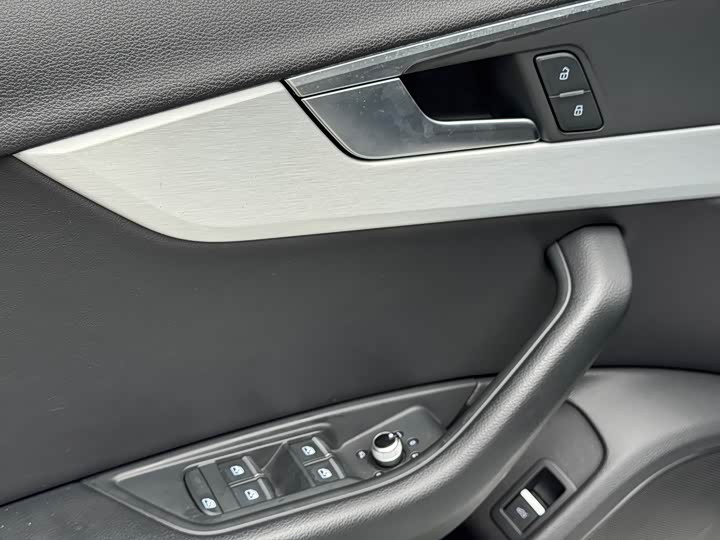 Audi A4L 40 TFSI стиль-динамик — фото 14