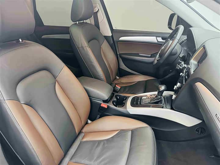Audi Q5 2017 Plus 40 TFSI — фото 26