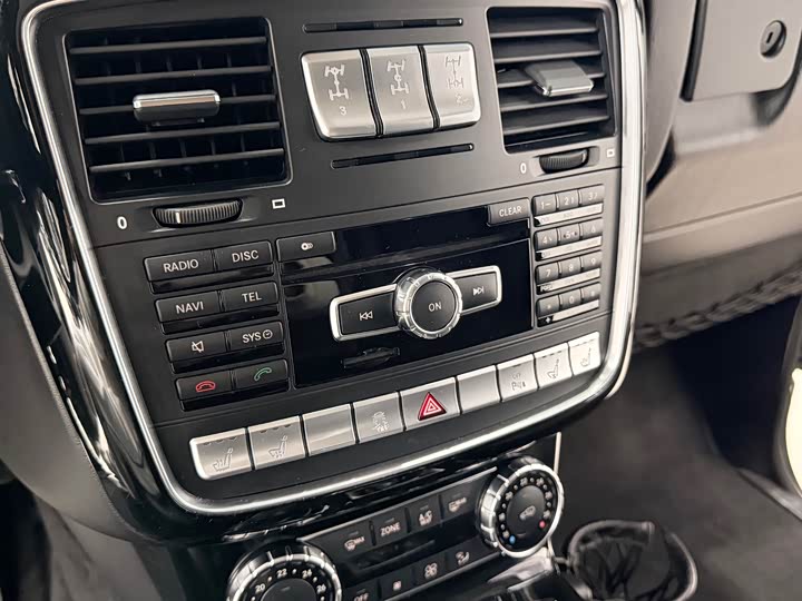 Mercedes-Benz G-Class 2015 G 500 — фото 10