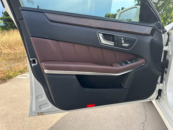 Mercedes-Benz E-Class E 320 L 4MATIC — фото 12