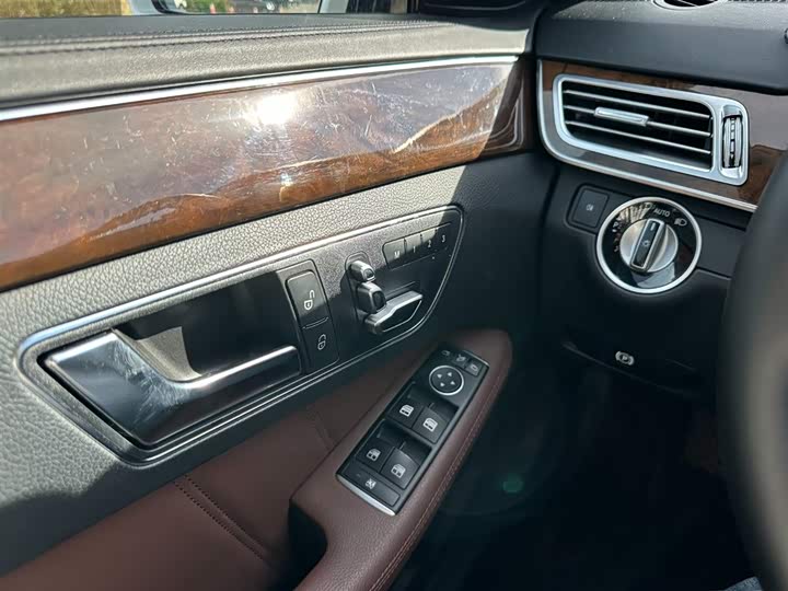 Mercedes-Benz E-Class E 320 L 4MATIC — фото 20