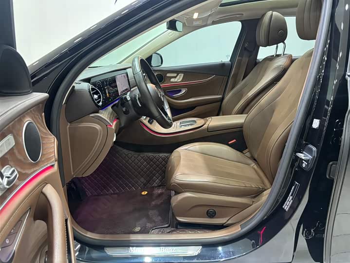 Mercedes-Benz E-Class 2022 E 350 e L — фото 15