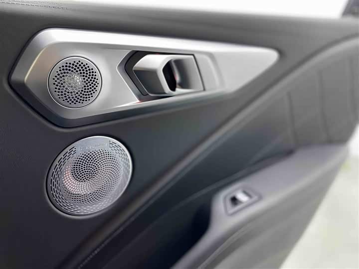 BMW XM 2023 Base — фото 26