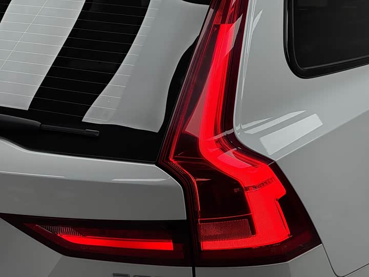 Volvo V90 2017 Cross Country T 5 AWD — фото 11