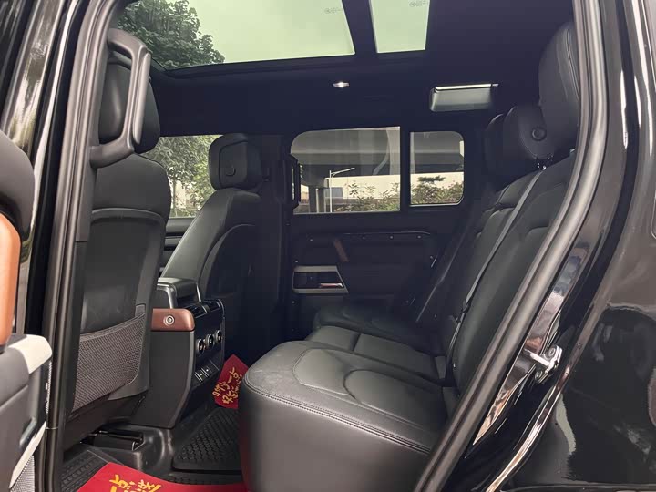 Land Rover Defender — фото 16