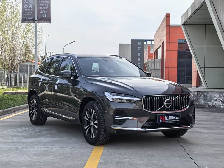Volvo XC60 2022 B 5 4 WD — фото 3