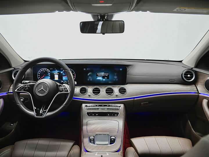 Mercedes-Benz E-Class 2022 E 260 L — фото 32